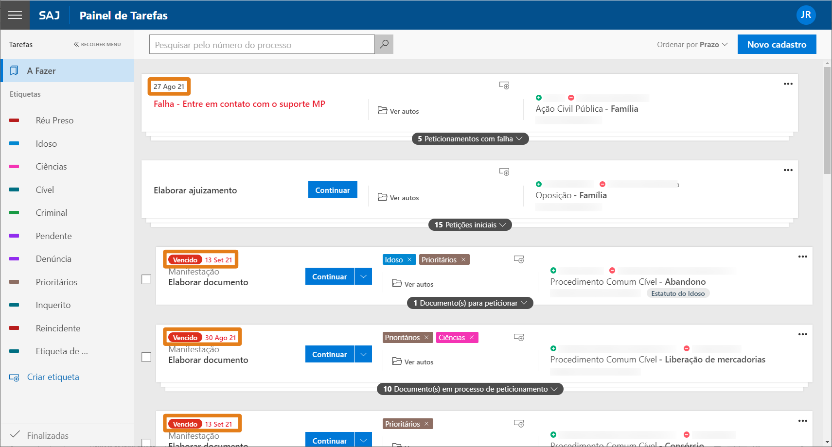 Painel do SAJ com lista de tarefas; prazos vencidos destacados em laranja.
