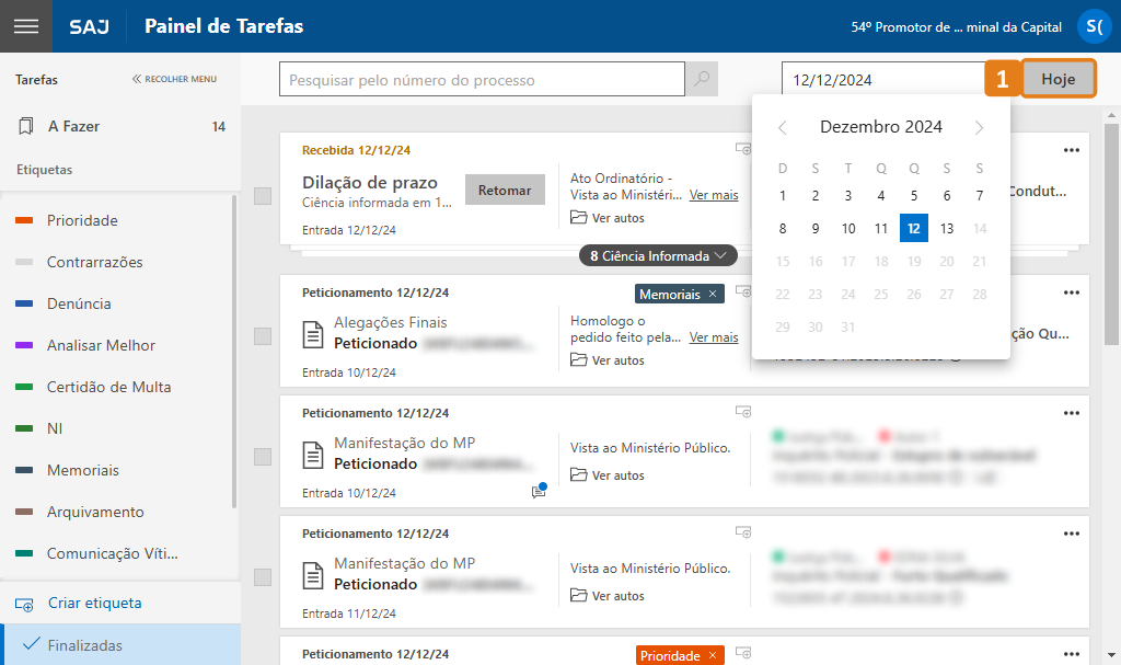 Painel de tarefas do SAJ com lista de processos e filtros à esquerda. Destaque em laranja no botão 'Hoje'